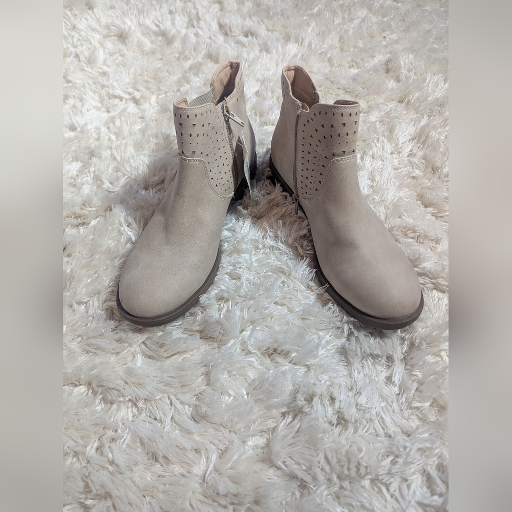 Kim Rogers- NWT Ankle Boots